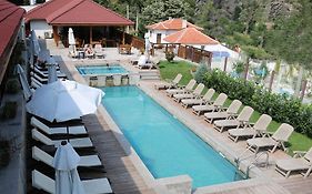 Aqua Varvara Hotel